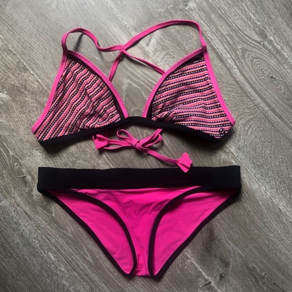 Lululemon Beach Break Triangle Bikini Swim Set